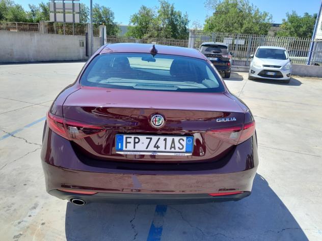 ALFA ROMEO GIULIA 2.2 MJT 150CV C. A. - Foto 7