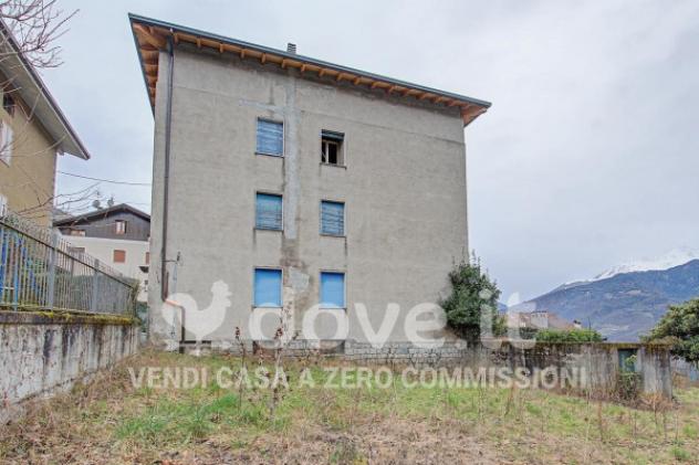 Appartamento di 136 m² con 5 locali e box auto in vendita a Breno