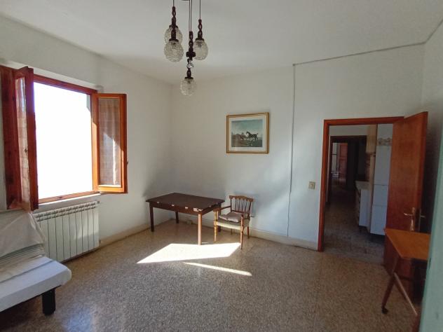APPARTAMENTO di 4 vani e di 82 mq (GAMBASSI TERME) rif. G 26 - Foto 4