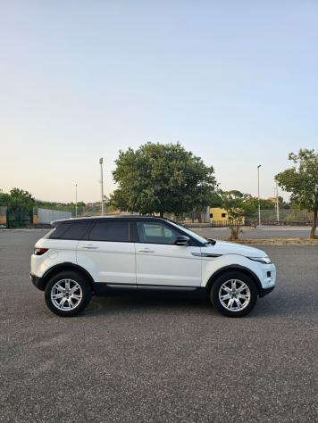 Land Rover Range Evoque 2.2 TD4 150cv 5p. - Foto 5