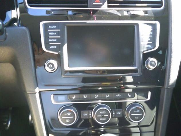 VOLKSWAGEN Golf 1.6 TDI 110CV rif. 24088485 - Foto 7