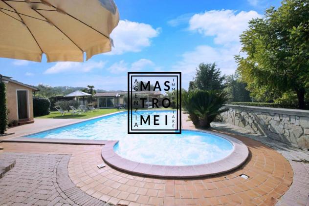 VILLA di 14 vani e di 420 mq (CAPANNORI) rif. 3206 - Foto 11