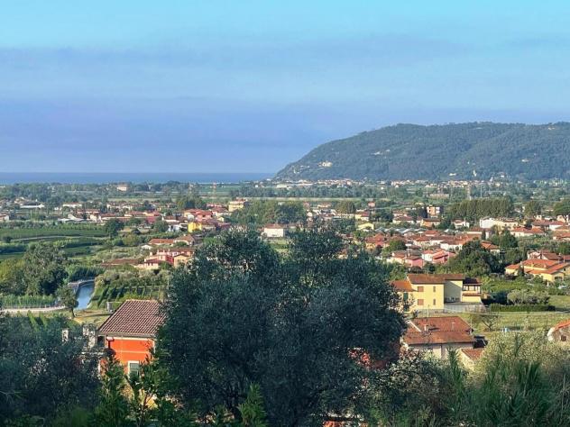 Terreno edificabile in vendita a Castelnuovo Magra