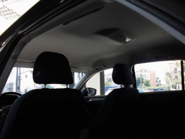 Volkswagen T-Roc 1.0 TSI Business BlueMotion Technology - Foto 9