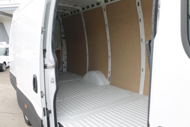 Iveco Daily 35S140 FURGONE 3 POSTI L4H2 HI-MATIC - Foto 6