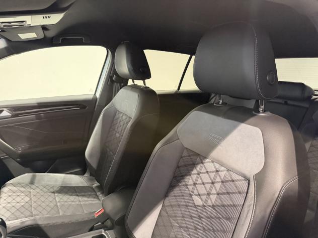 Volkswagen T-Roc 2.0 TDI SCR R-Line DSG 4MOTION - Foto 9