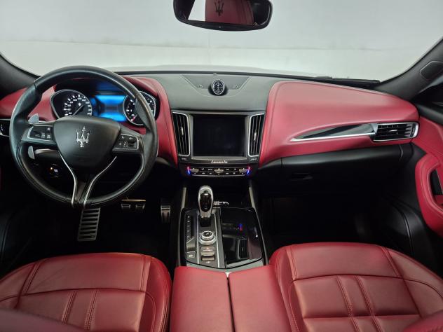 Maserati Levante Diesel 3.0 V6 250cv auto - Foto 8