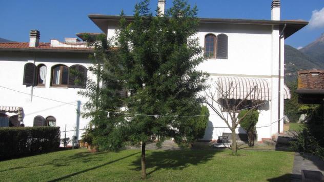Villa di mq 350 .
Composta da due abitazioni che si vendono in blocco
Nel verde e ben esposta al sole
Poco distante dal centro - Foto 14