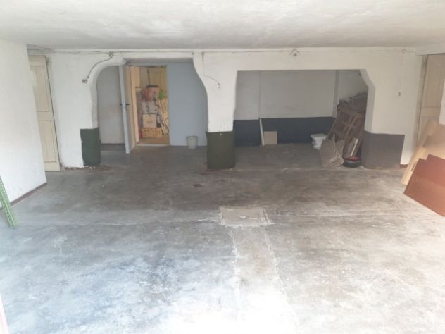 APPARTAMENTO CON INGRESSO INDIPENDENTE AL PIANO RIALZATO - Foto 9