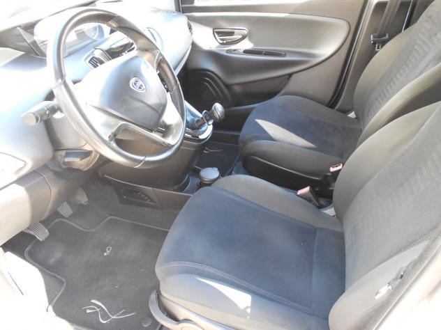 Lancia Ypsilon 1.2 69 CV 5 porte GPL Ecochic Gold - Foto 5