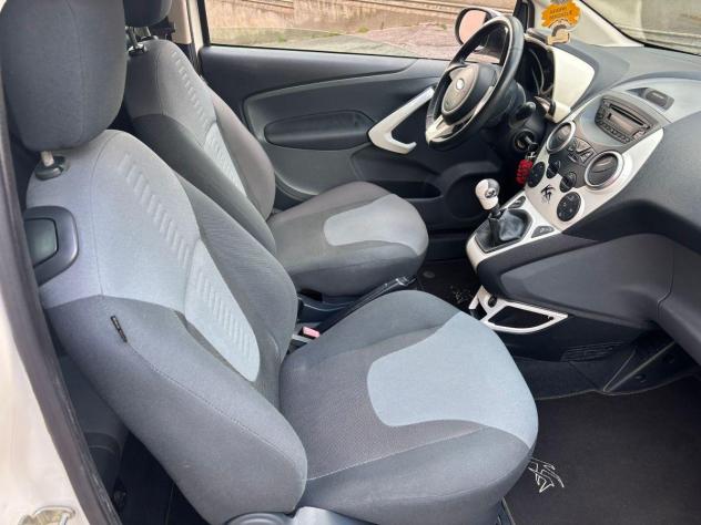 FORD Ka 1.2 8V 69CV Titanium - Foto 5