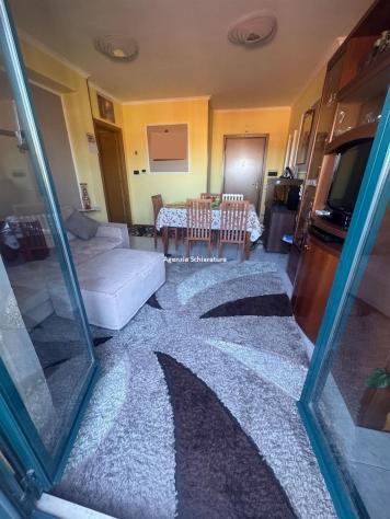 Centro di Pesaro vendesi ampio appartamento con garage