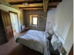 Affittasi ampia luminosa stanza con bagno privato in contesto immerso nel natura