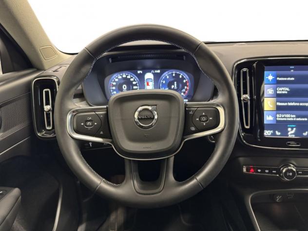 Volvo XC40 B4 AWD automatico Momentum Pro - Foto 6