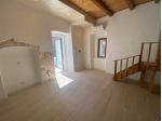 2 VANI RISTRUTTURATO CENTRO STORICO