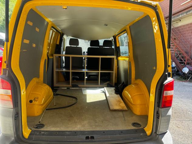 Volkswagen Transporter T5 California 1.9 TDI 2009 - Foto 7