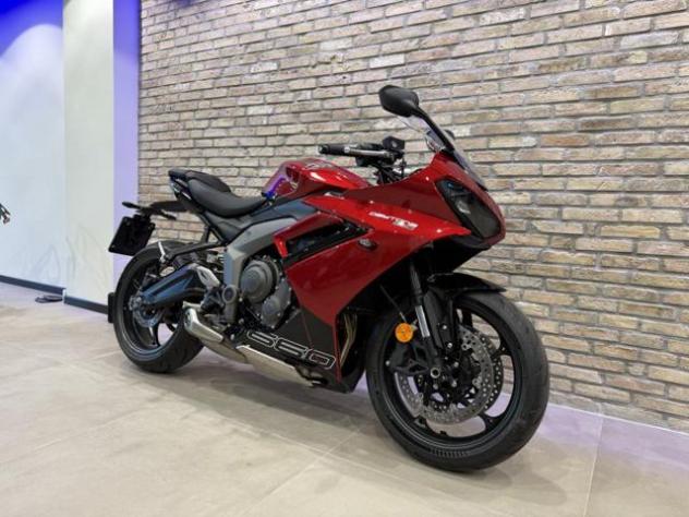 TRIUMPH Daytona 660 . rif. 22299000 - Foto 10