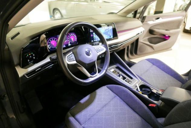 VOLKSWAGEN Golf 1.0 eTSI EVO DSG Life rif. 23820955 - Foto 8