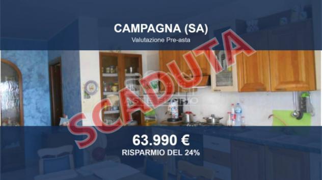 Immobile in asta di 176 m² con più di 5 locali e box auto in vendita a Campagna