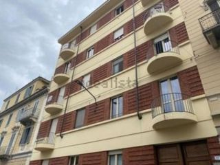 Ampia Camera in Vanchiglia a Torino per studentessa