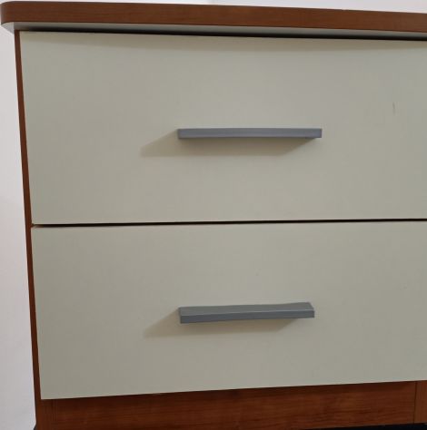 COMODINO CON 2 CASSETTI