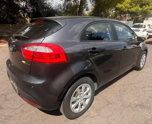 Kia Rio 1.1 CRDi WGT 5p. EX - Foto 3