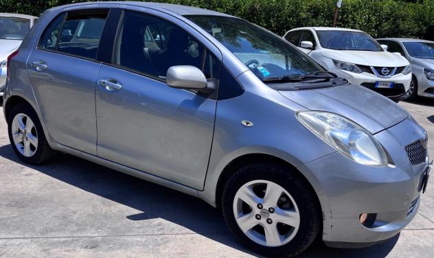 Toyota Yaris 1.0 - Foto 3