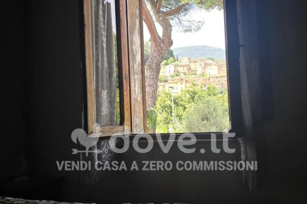 Casa indipendente di 315 m² con più di 5 locali e box auto in vendita a Cetona - Foto 5
