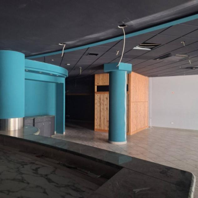 Immobile di 450 m² con 3 locali in affitto a Castellarano