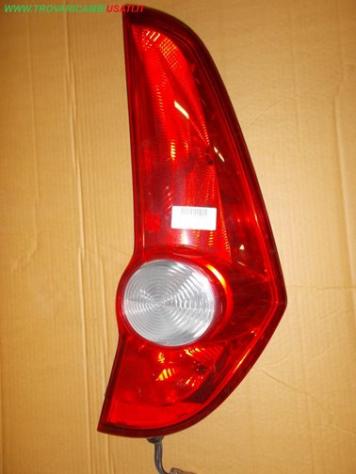 FANALE POST.D. OPEL AGILA (H08)  Parti elettriche  Fanaleria  Fanali  Fanale post. sx. OPEL - AGILA B - 01-03-2008 - 01-06-2015