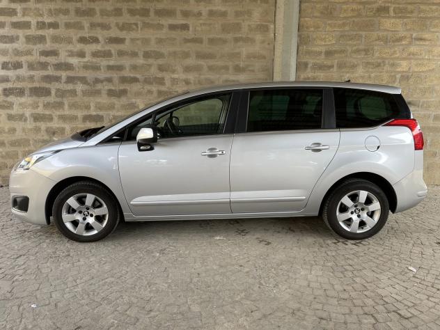 Peugeot 5008 1.6 BlueHDi 120CV Business - Foto 2