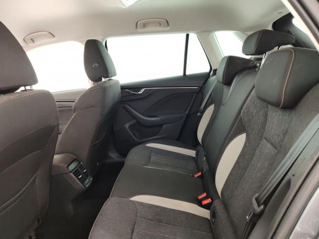 Škoda Kamiq 1.5 TSI 150cv Style - Foto 10