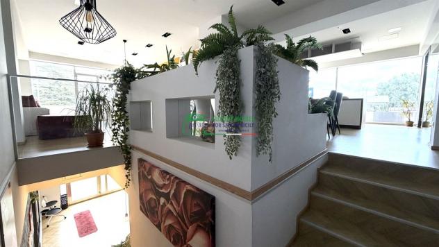 Rif.9794 - Prestigioso Immobile Commerciale in Viale delle Americhe - Foto 14