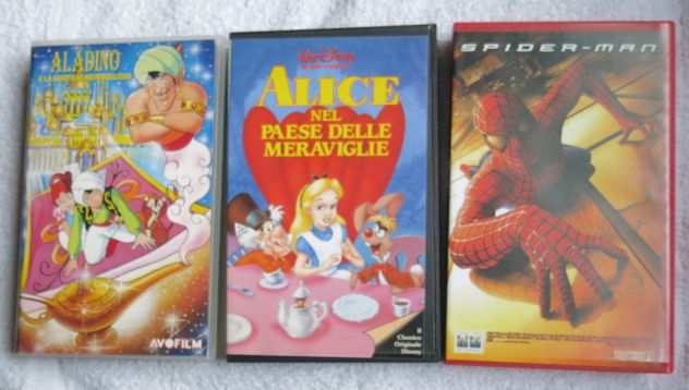3 VHS-SPIDER-MAN-ALICE NEL PAESE DELLE MERAVIGLIE-ALADINO E LA LAMPADA MERAV