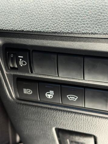 Toyota Yaris Cross 1.5H (130 CV) Trend E-CVT #ricaricawirless #winterpack - Foto 9
