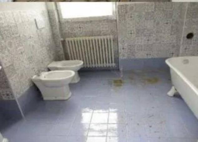 Immobile in asta di 740 m² con più di 5 locali e box auto in vendita a Scaldasole - Foto 4