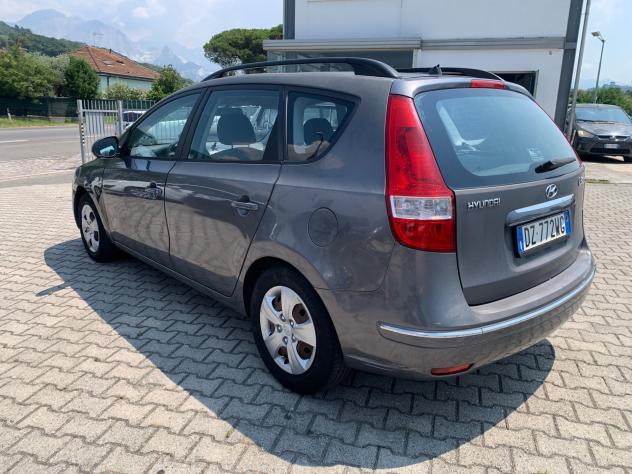 Hyundai i30 CW 1.4 16V 109CV BlueDr. GPL Act.Sp. - Foto 5