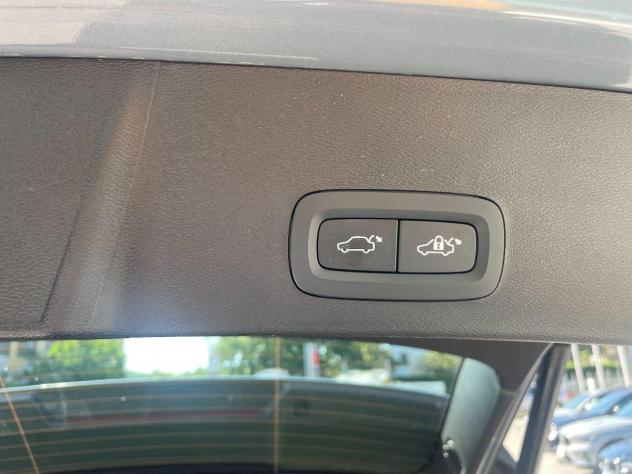 VOLVO - XC40 - T4 Recharge automatico Core - Foto 8