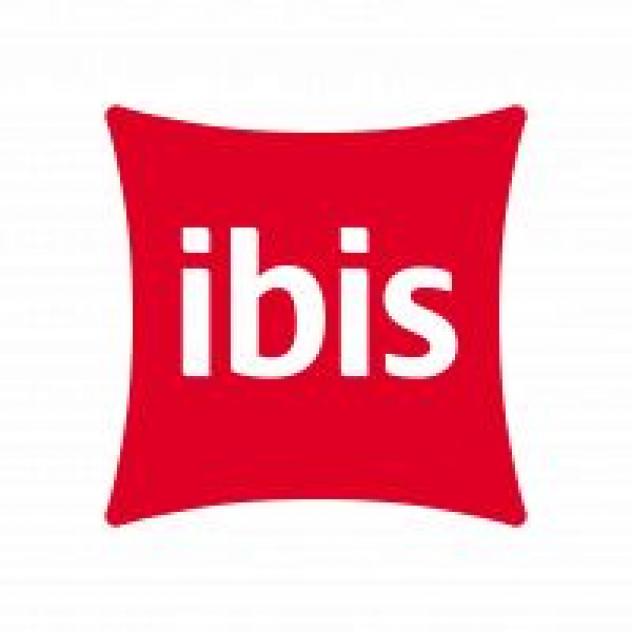 ibis Como