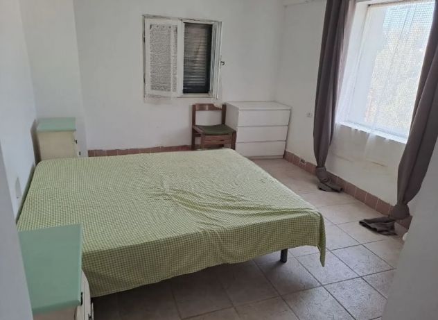 ZAGAROLO BILOCALE ARREDATO CON PICCOLO GIARDINO PRIVATO E POSTO AUTO.