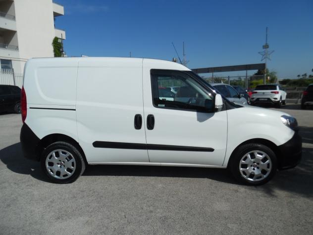 Fiat Doblo 1.4 T-Jet Natural Power PC-TN Cargo Lamierato SX - Foto 9
