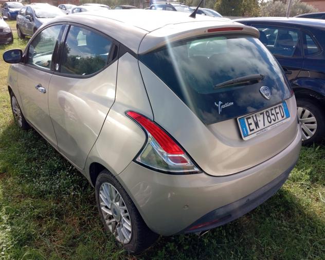 Lancia Ypsilon 1.2 69 CV 5 porte GPL Ecochic Gold - Foto 3