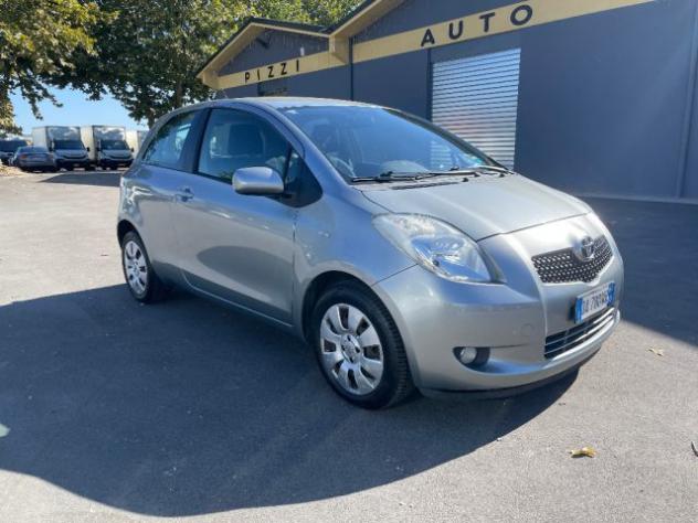 TOYOTA Yaris Verso 1.3i 16V cat Luna '03 rif. 24146070 - Foto 2