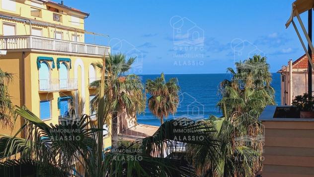 Alassio, 40 metri dal mare appartamento al terzo piano, con vista mare. - Foto 2