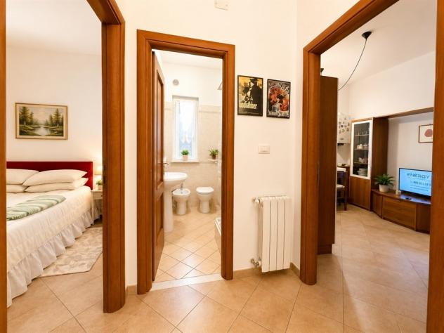 ID 285 Loano viale Martiri Libertà piccolo trilocale vicinissimo al mare - Foto 2