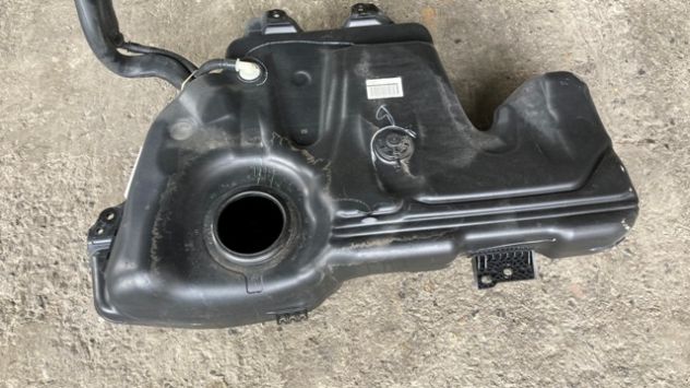 Serbatoio carburante Renault Clio 4 900tce del 2019 (8201127628) - Foto 2