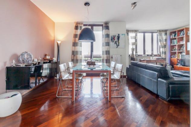 Attico / Mansarda di 164 m² con 5 locali e box auto doppio in vendita a Peschiera Borromeo - Foto 9