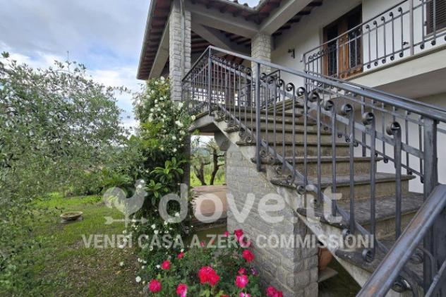 Villa di 300 m² con 5 locali e box auto doppio in vendita a Sinalunga - Foto 2