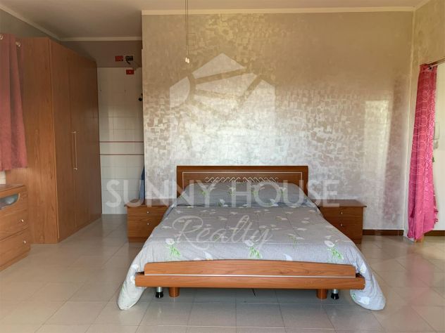 Ampia Villa Bifamiliare con Giardino di Aranci e Prato Verde a Lascari - Foto 6
