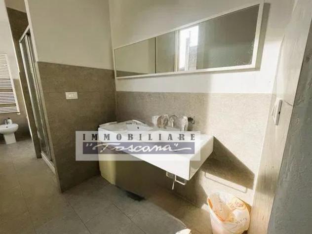 CASA INDIPENDENTE di 10 vani e di 230 mq (VIAREGGIO - Viareggio) rif. A1017 - Foto 15
